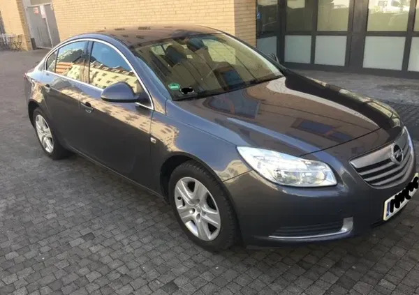 Opel Insignia cena 21500 przebieg: 142000, rok produkcji 2009 z Warszawa